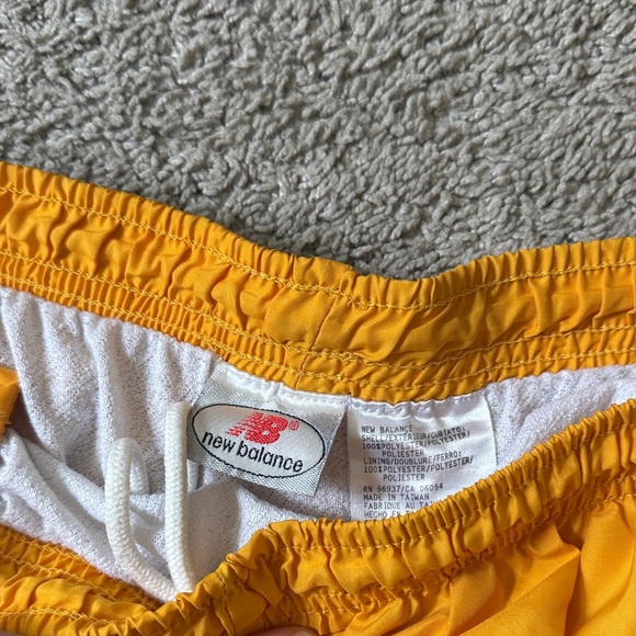 Vintage New Balance Shorts - Picture 7 of 8